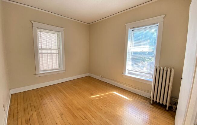 1 bed, 1 bath, $1,095, Unit 10