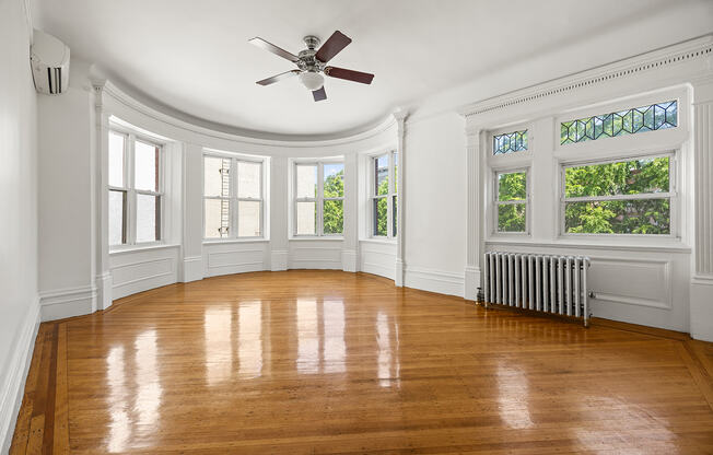 1094 PARK PL