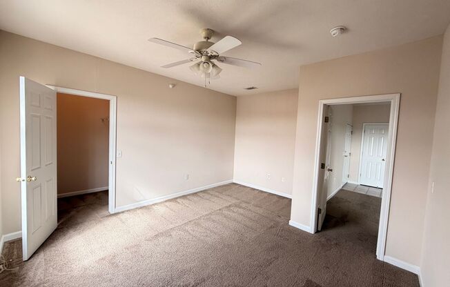 2 beds, 1 bath, 1,131 sqft, $1,252, Unit 01-302