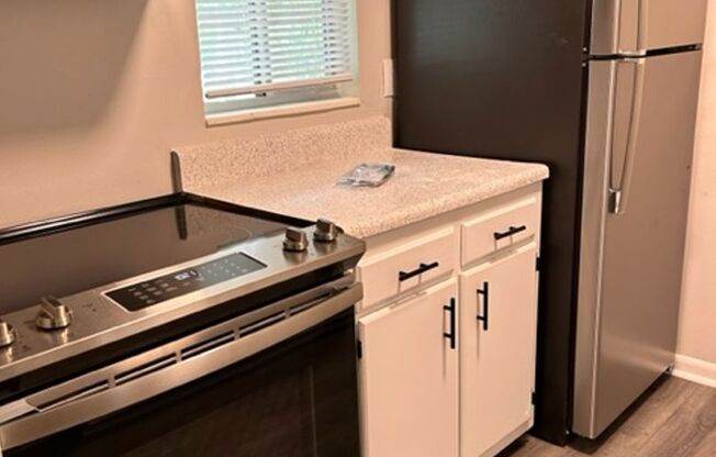 2 beds, 1 bath, 796 sqft, $1,234, Unit 1204