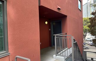 Modern 2-Bedroom Condo with Premium Amenities in Downtown San Diego