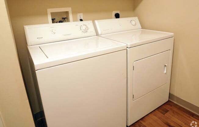 Washer & Dryer at Briar Hills Apartments in Omaha, NE