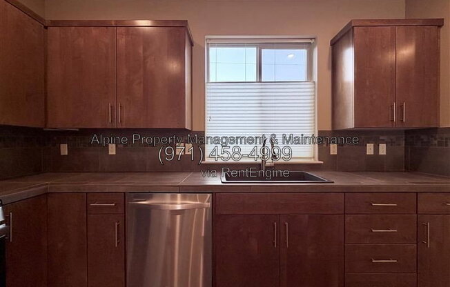 4 beds, 3.5 baths, 1,950 sqft, $2,600