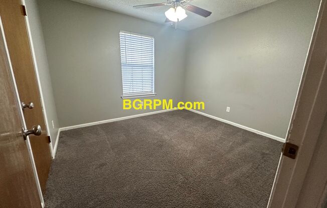 2 beds, 1 bath, 800 sqft, $725