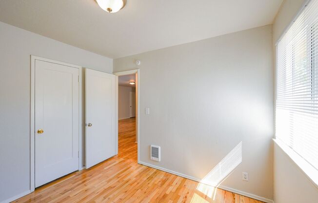 2 beds, 1 bath, 825 sqft, $1,199, Unit 248