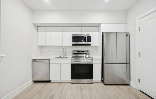 Studio, 1 bath, 435 sqft, $1,290, Unit B103