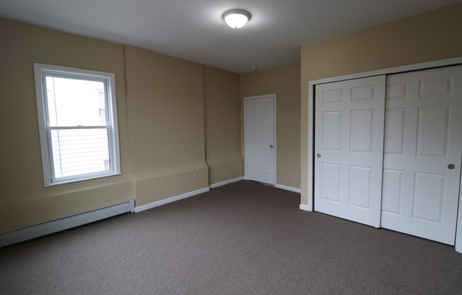 2 beds, 1 bath, $1,430, Unit 2W