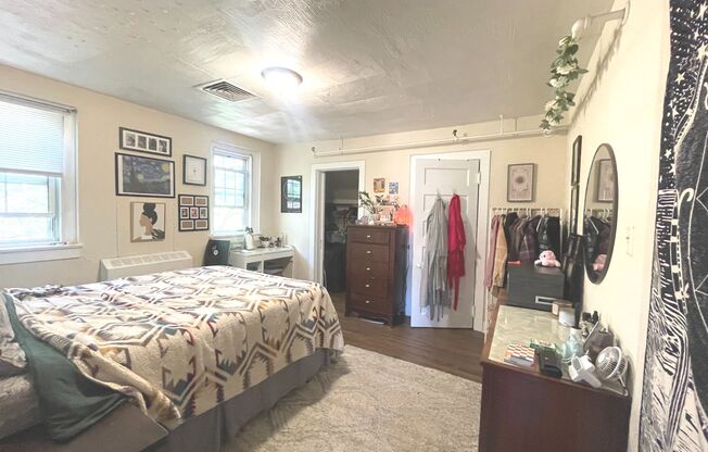 1 bed, 1 bath, $1,195, Unit 488