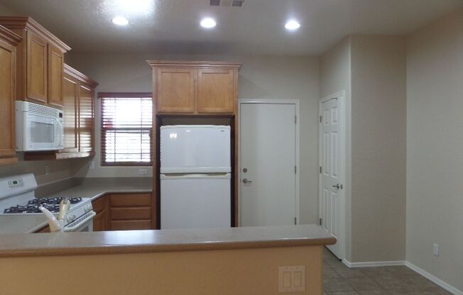 2 beds, 2 baths, $1,695