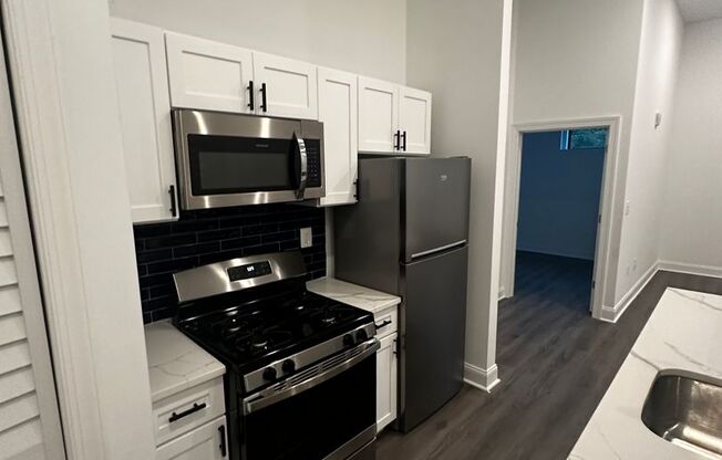 1 bed, 1 bath, 750 sqft, $1,395, Unit Unit 106