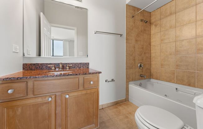 Studio, 1 bath, 353 sqft, $1,600, Unit 604