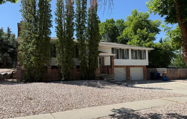 1597 NAVAJO DR