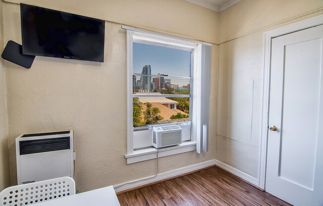 Studio, 1 bath, 164 sqft, $1,095.42, Unit 302