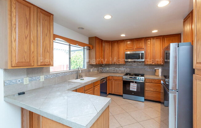 3725 ORION DR