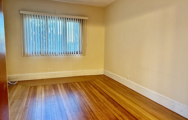 2 beds, 1 bath, 1,200 sqft, $2,600, Unit 1