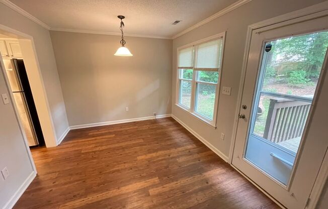 Cute end-unit 2 Bedroom Townhome in Cary