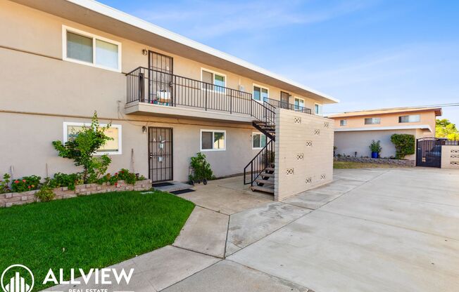 3407 West Olinda Lane
