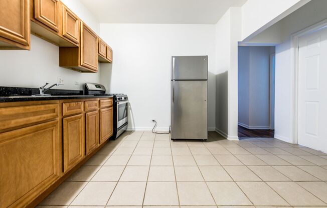 1357 N Homan