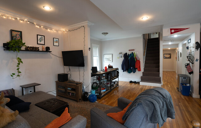 6 beds, 2.5 baths, 1,800 sqft, $6,295, Unit 3
