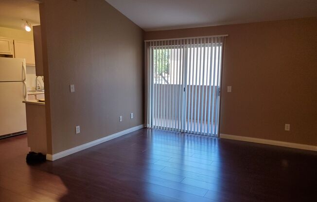 1 BED, 1 BATH CONDO!! Beautiful Black Mtn Condo in Henderson!!