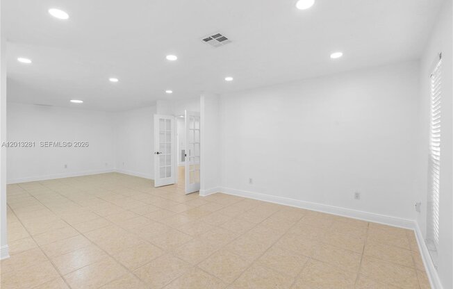5770 SW 55 ST