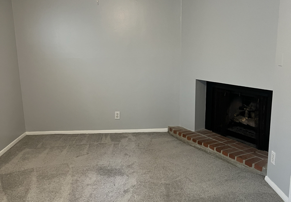 849 PENN AVE NE