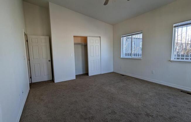 3 beds, 2 baths, 1,200 sqft, $2,380
