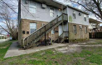 Adorable Two Bedroom Apartment in Norfolk