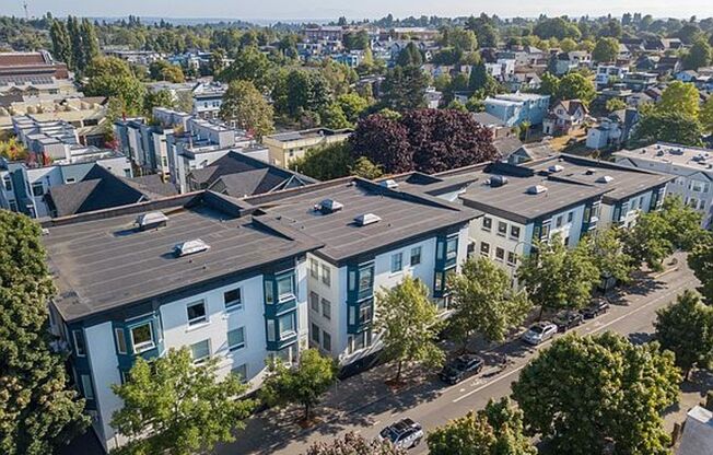 2 beds, 1 bath, 800 sqft, $2,025, Unit 309