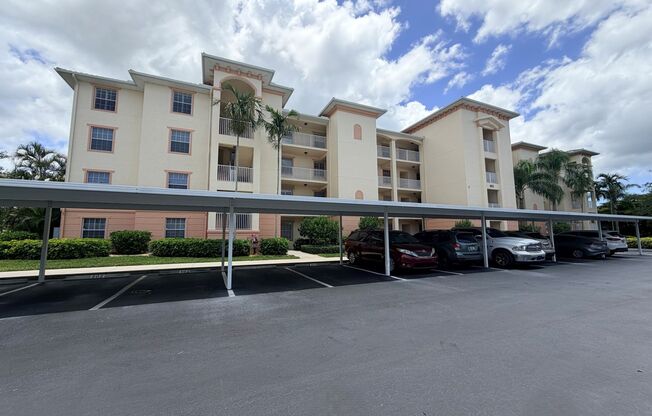 FIRST MONTH'S RENT FREE! 2/2 Condo in SW Cape Coral, Resort Style Living!