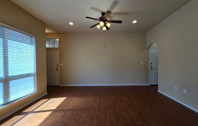 2 Weeks Free Rent / Large 2 Story Duplex off Alves Lane / Fenced in Backyard /Large Living Room /CISD