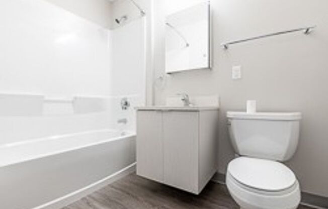 Studio, 1 bath, 330 sqft, $999, Unit 907