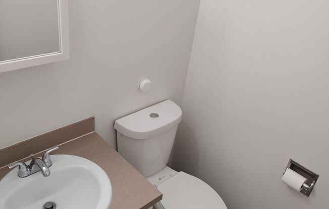 2 beds, 1.5 baths, 1,150 sqft, $1,650, Unit 24