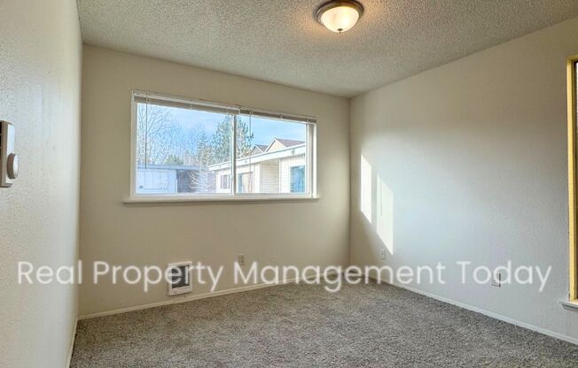 1 bed, 1 bath, 611 sqft, $1,350, Unit Unit 3