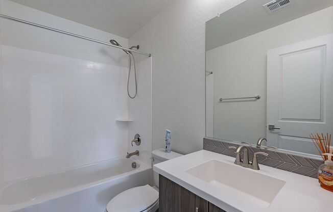 2 beds, 2.5 baths, $1,950