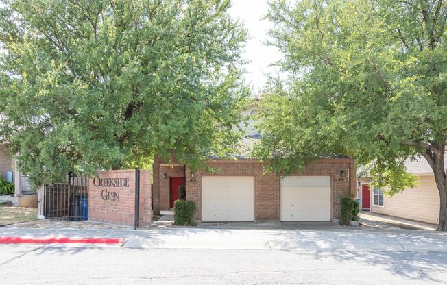 Good Looking Duplex in the Medical Center Area!