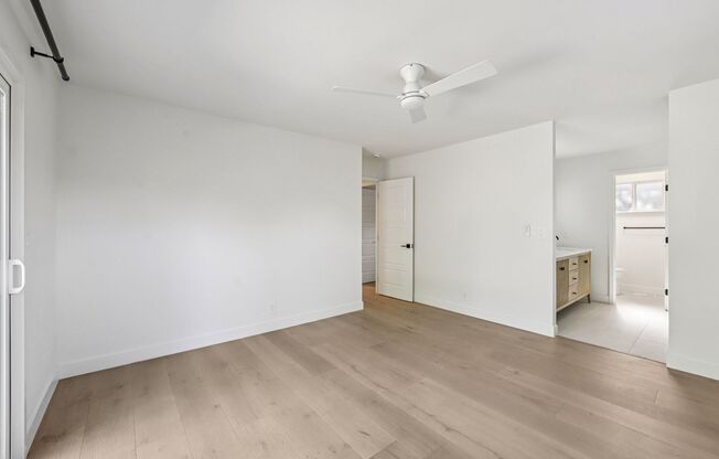 4 beds, 2 baths, $6,495