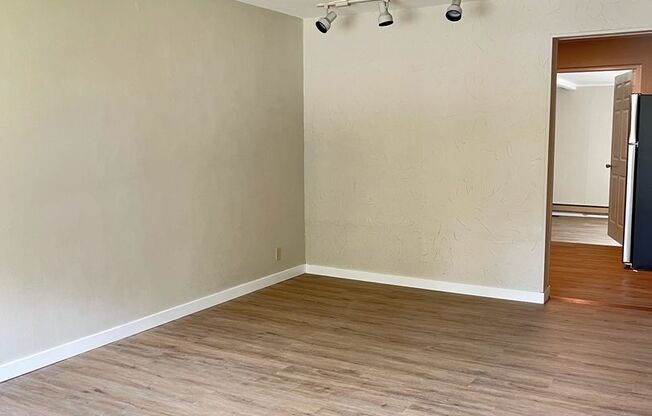 Charming 2 bedroom home, garage parking!