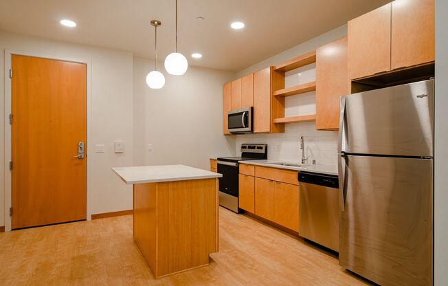 1 bed, 1 bath, 717 sqft, $1,585, Unit A113