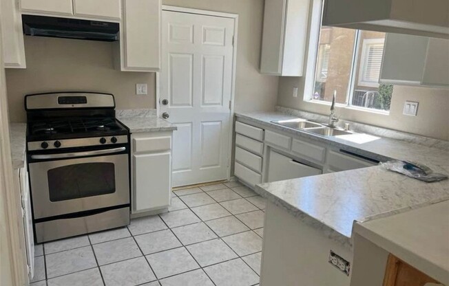 3 beds, 3 baths, 1,813 sqft, $3,750, Unit 2