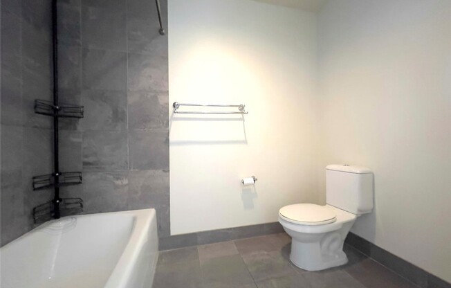 1 bed, 1 bath, 990 sqft, $3,200, Unit 606