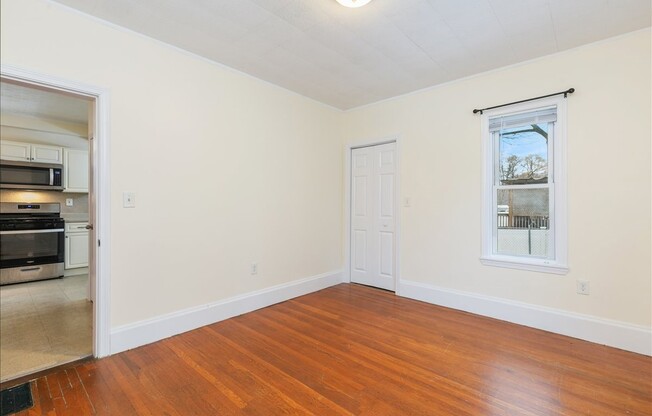 2 beds, 1 bath, 1,375 sqft, $2,700, Unit 1