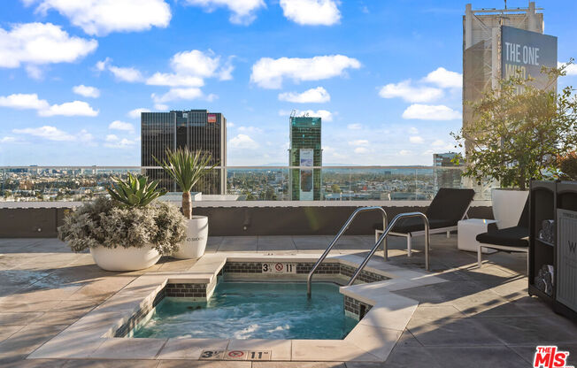 1 bed, 2 baths, 1,220 sqft, $4,500, Unit 11H