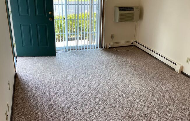 1 bed, 1 bath, 625 sqft, $949, Unit 8032 - 201