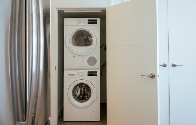 washer/dryer in b1 floorplan at Sky on Main Apartments in MO, 64105