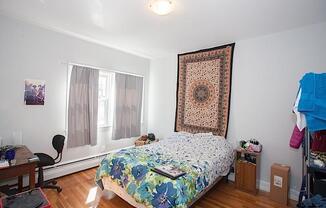 2 beds, 1 bath, $3,400, Unit 1