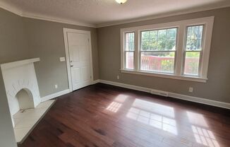 3 beds, 1 bath, $1,050, Unit Down