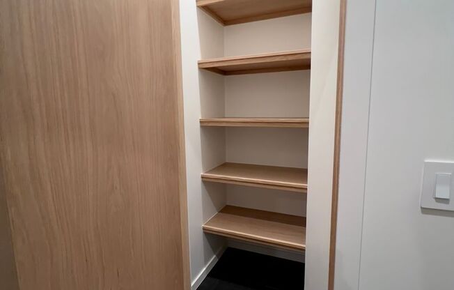 Studio, 1 bath, 400 sqft, $1,850, Unit 106