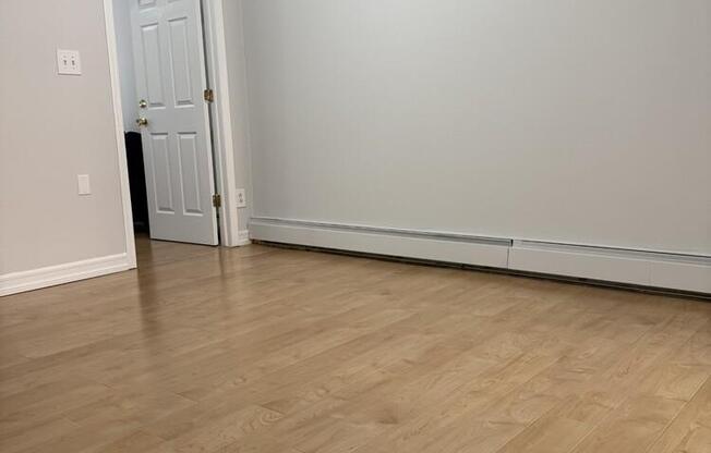 530 W 50 ST