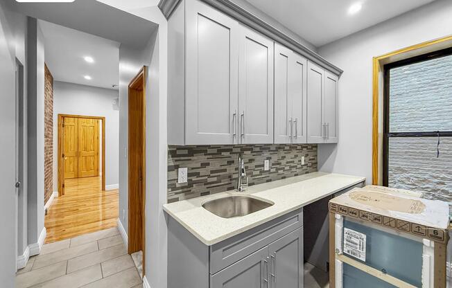 440 SENATOR ST
